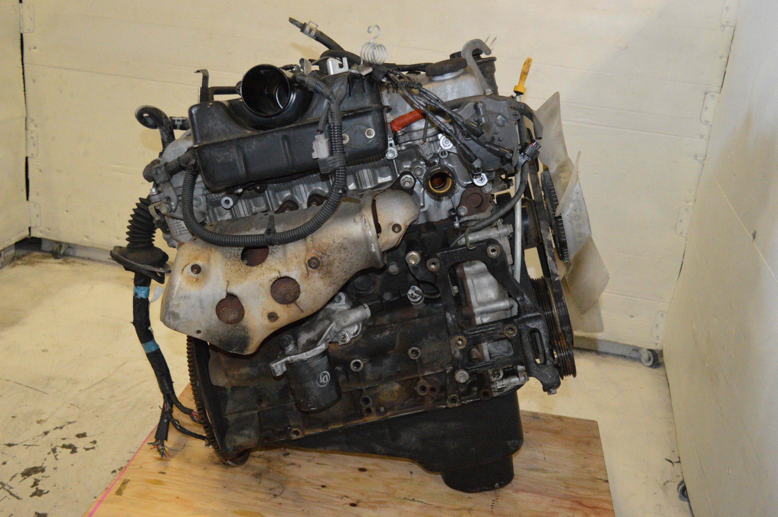 JDM TOYOTA TACOMA 1995-1997 2.7L ENGINE 3RZ DISTRIBUTOR MOTOR
